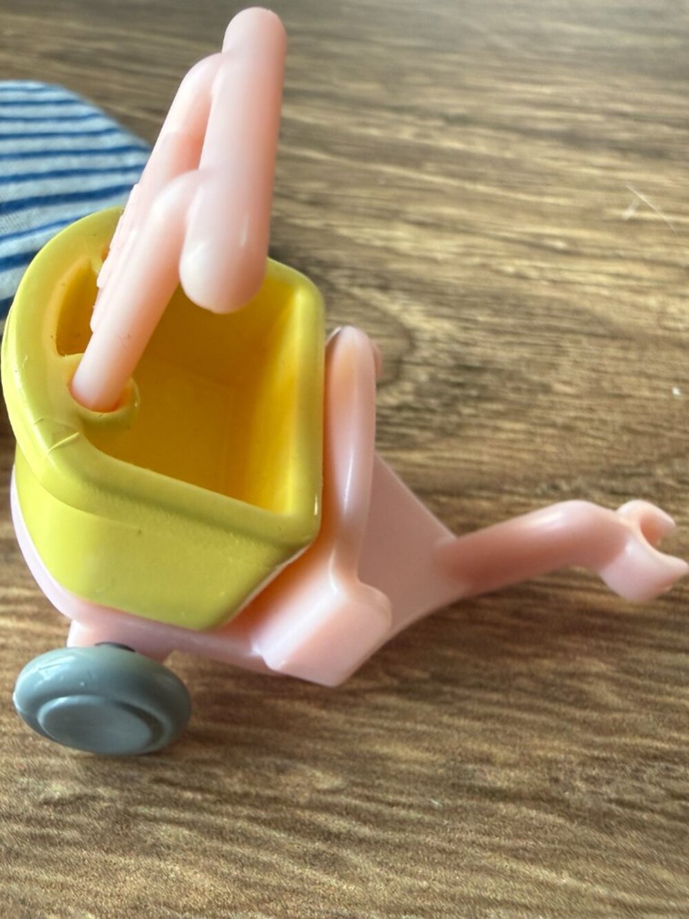 Calico Critters Accessory Lot - Picture 3 of 6